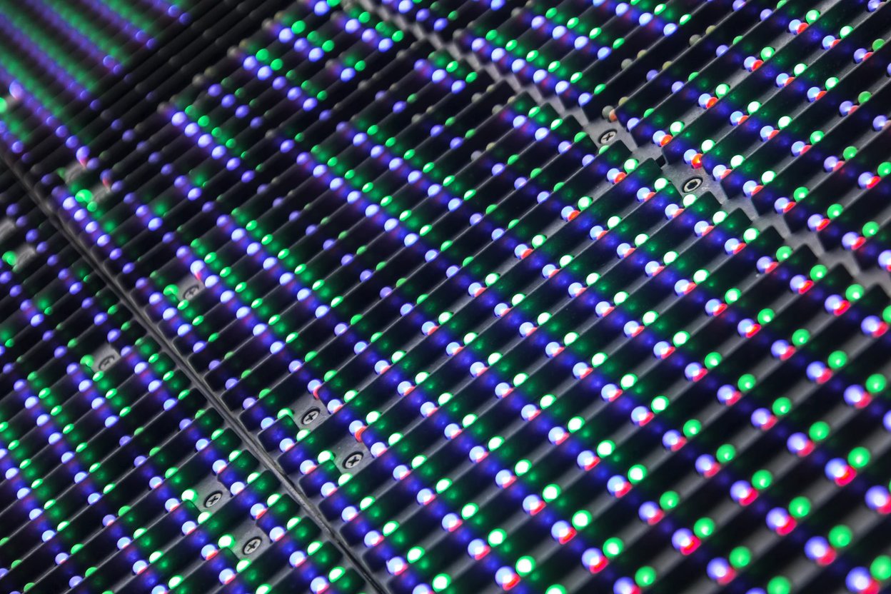 The 7 Best Retail Digital Video Display Systems For 2022